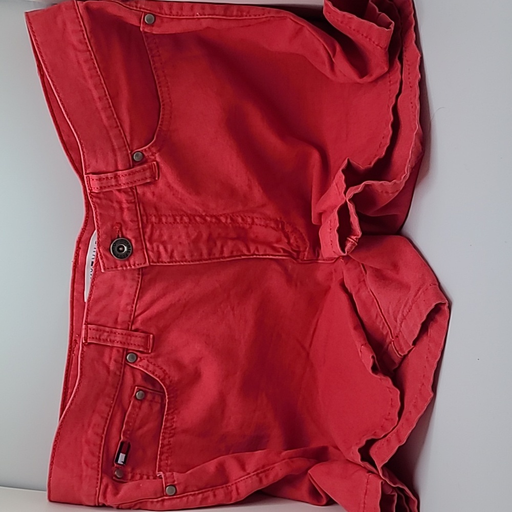 Woman's shorts